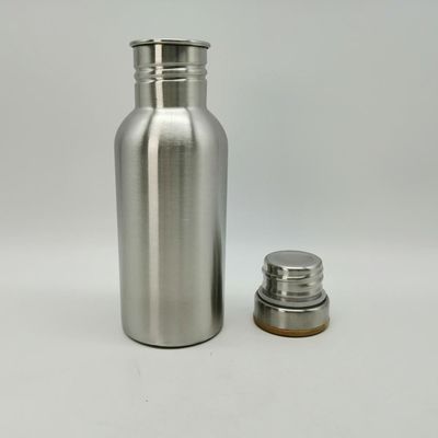 qualità  Silver Color Single Wall Stainless Steel Water Bottle 500ml Corrosion Resistance fabbrica